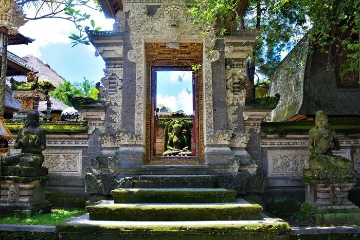 19 Beautiful Doors & Gates Of Bali