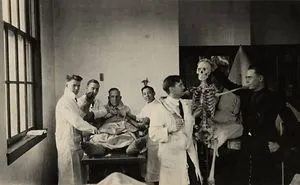 10 Bizarre Medical Practices From History