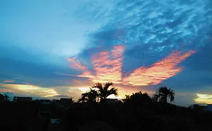 I Take Photos Of Sunsets With My Phone On My Roof To Practice