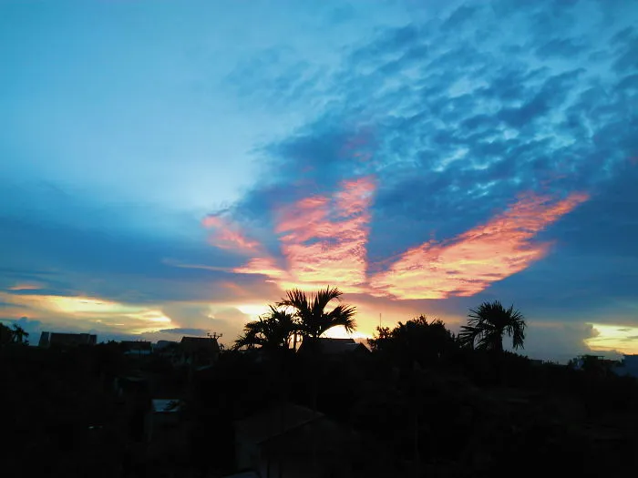 I Take Photos Of Sunsets With My Phone On My Roof To Practice