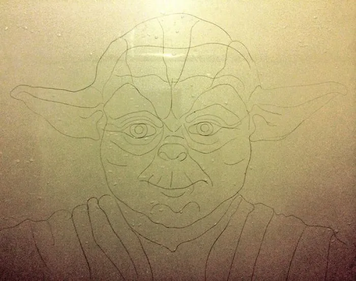 This Girl Accidentaly Created A "Drawing" Using Her Shower Hair, And Now She Can't Stop