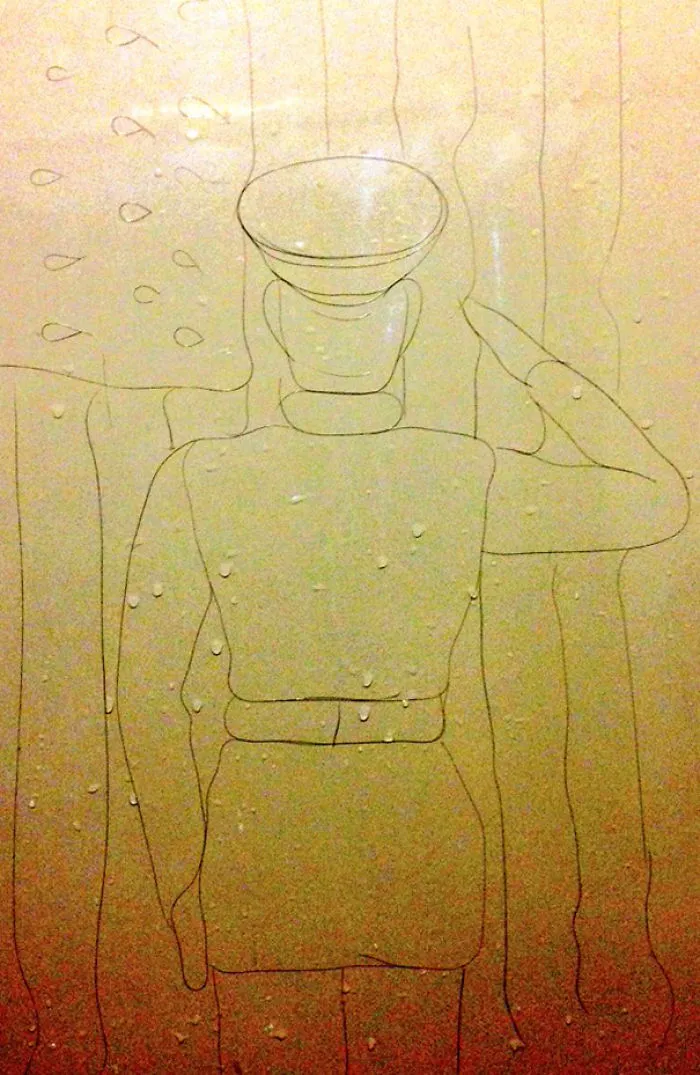 This Girl Accidentaly Created A "Drawing" Using Her Shower Hair, And Now She Can't Stop