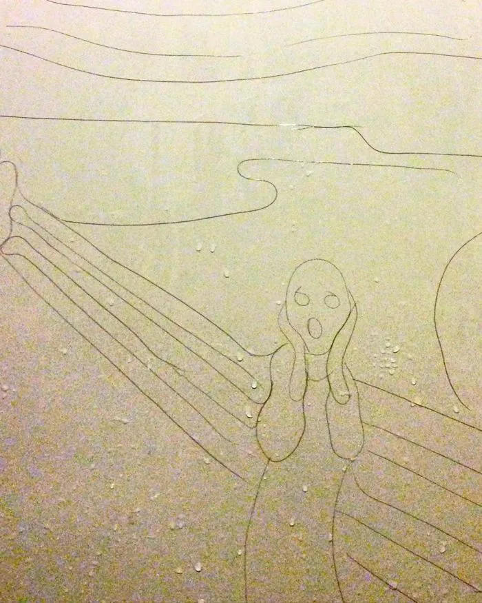This Girl Accidentaly Created A "Drawing" Using Her Shower Hair, And Now She Can't Stop