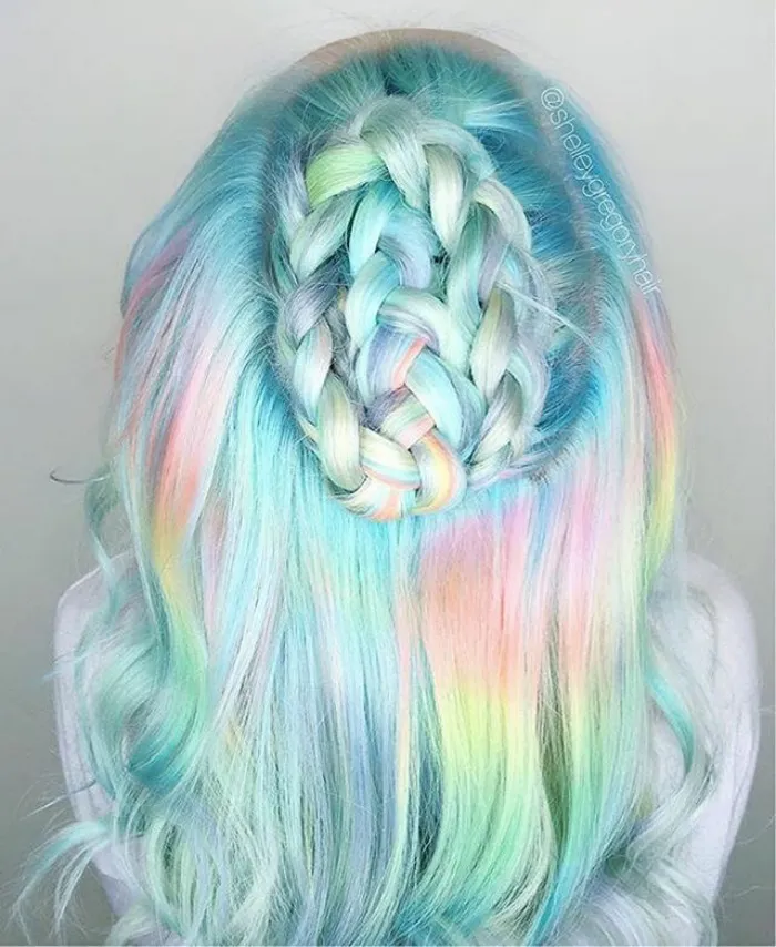 Holographic Hair Is Here And It's The Hottest Hair Trend Of 2017