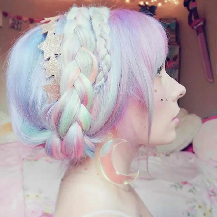 Holographic Hair Is Here And It's The Hottest Hair Trend Of 2017