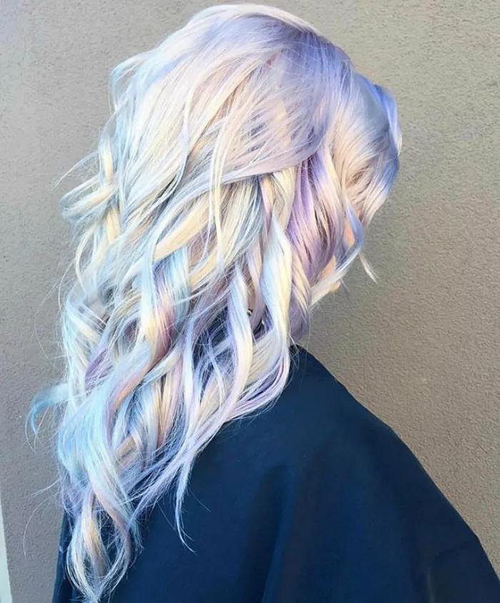 Holographic Hair Is Here And It's The Hottest Hair Trend Of 2017