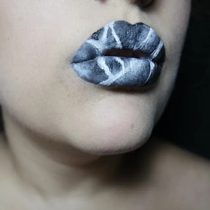 Los labios de mármol son la última tendencia en maquillaje que se está volviendo viral en instagram