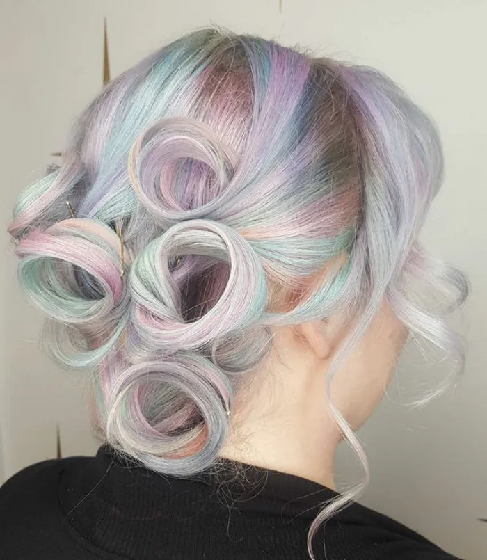 Holographic Hair Is Here And It's The Hottest Hair Trend Of 2017