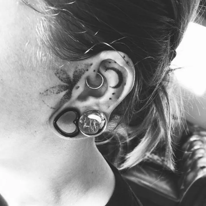 La tendencia de los tatuajes en el hélix está conquistando instagram, y tú también querrás uno cuando lo veas