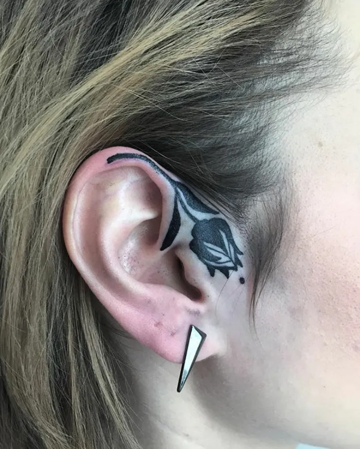 La tendencia de los tatuajes en el hélix está conquistando instagram, y tú también querrás uno cuando lo veas