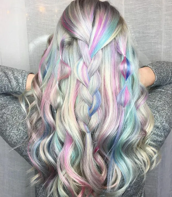 Holographic Hair Is Here And It's The Hottest Hair Trend Of 2017