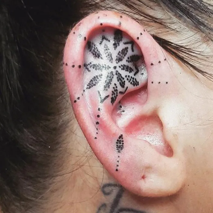 La tendencia de los tatuajes en el hélix está conquistando instagram, y tú también querrás uno cuando lo veas
