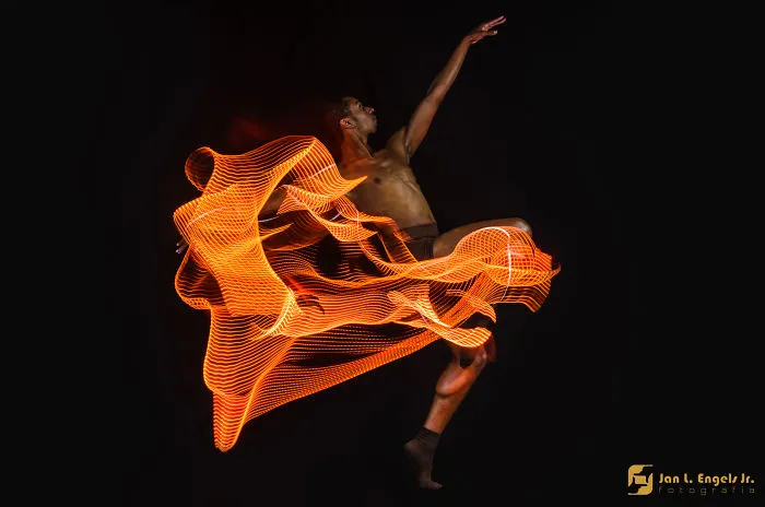 Balled Project: I Show The Movement Of Ballet Dancers With Long Exposure Photography