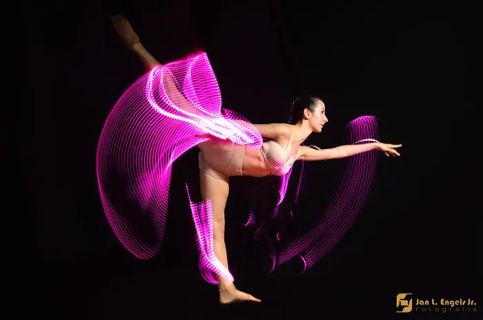 Balled Project: I Show The Movement Of Ballet Dancers With Long Exposure Photography