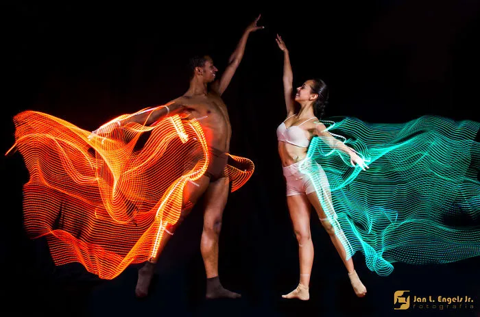 Balled Project: I Show The Movement Of Ballet Dancers With Long Exposure Photography