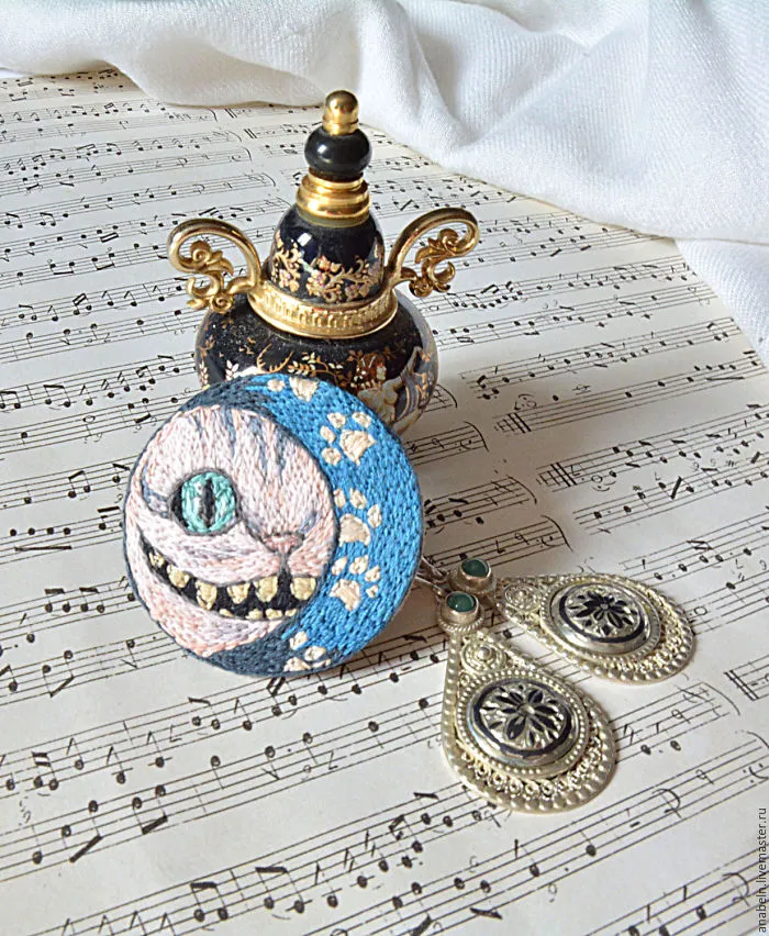Russian Artist Anna Fedorenko Creates Tiny Replicas Of Paintings Using Embroidery