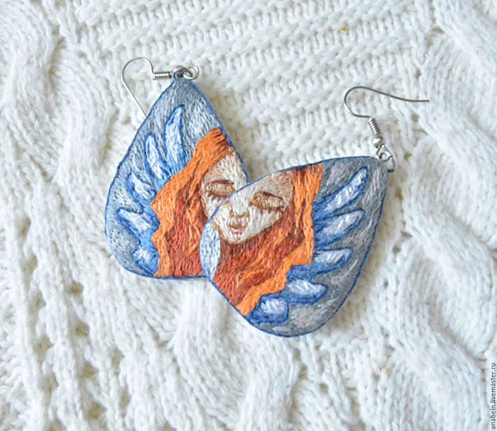 Russian Artist Anna Fedorenko Creates Tiny Replicas Of Paintings Using Embroidery