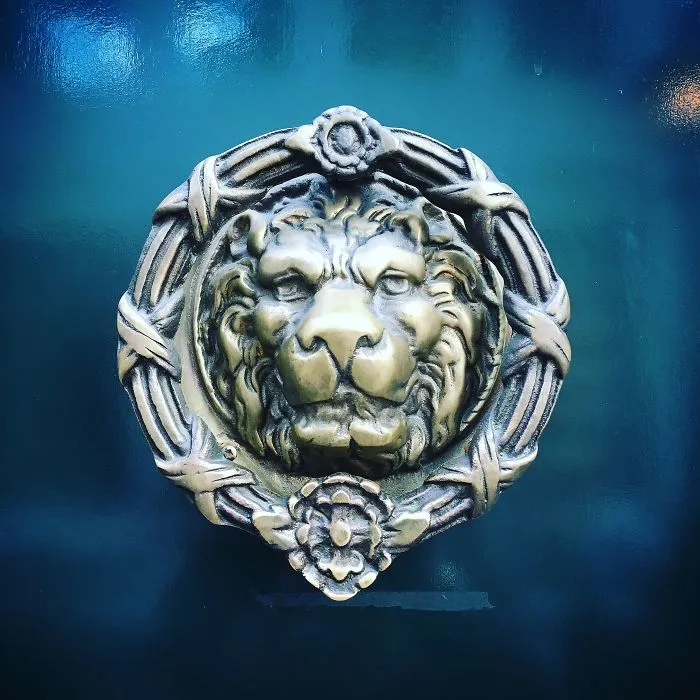 I'm Slightly Obsessed With Knockers