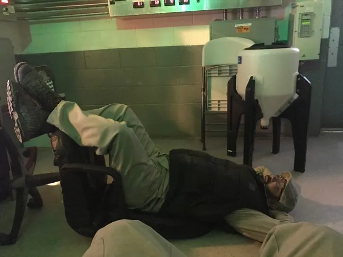 When U Are At Work But It's Only Monday.