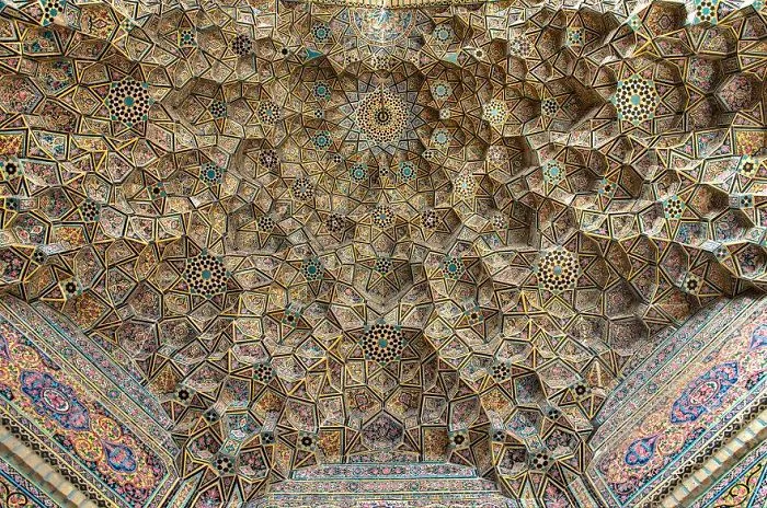 I Photographed Nasir-Ol-Molk, The Most Beautiful Mosque In The World