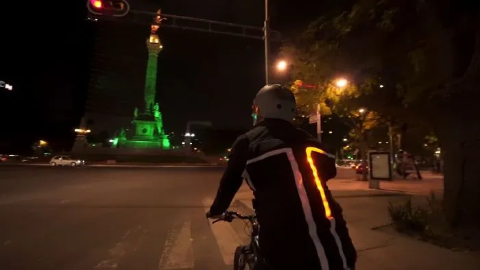 This Vest Won't Ever Let You Pass Unnoticed While Cycling