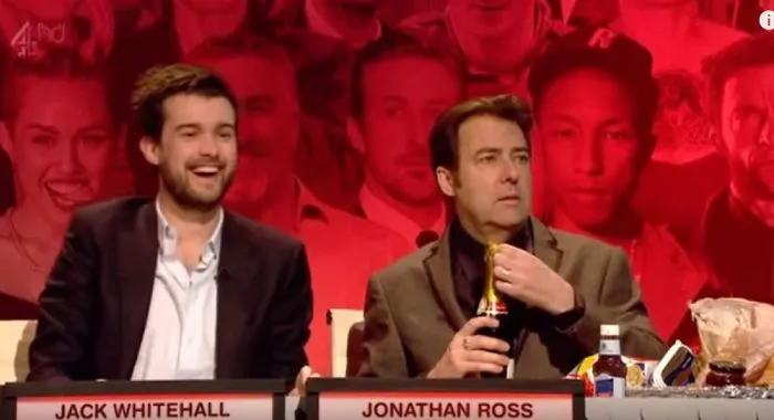 Jonathan Ross Brings Xmas Leftovers To Have A Snack While Taping A Quiz Show