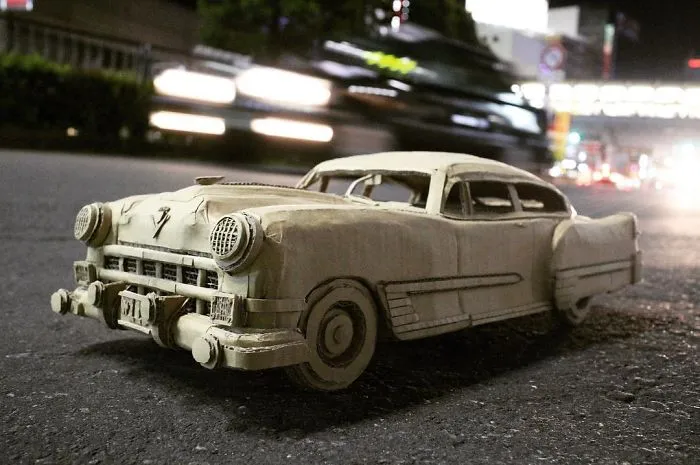 Japanese Cardboard Artist Turns Old Amazon Boxes Into Tanks, Food And Other Incredible Sculptures