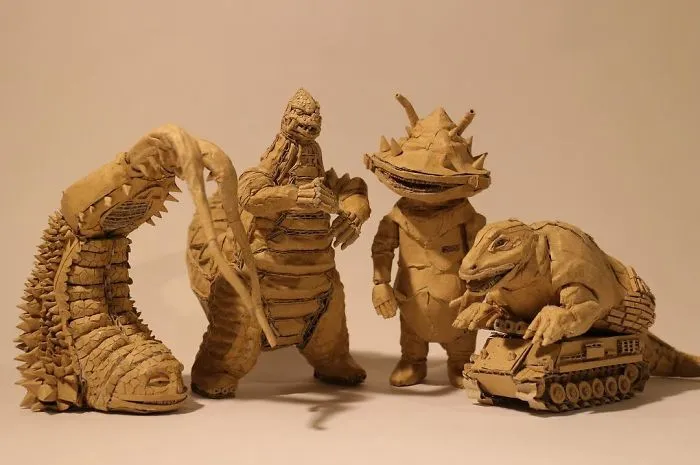 Japanese Cardboard Artist Turns Old Amazon Boxes Into Tanks, Food And Other Incredible Sculptures
