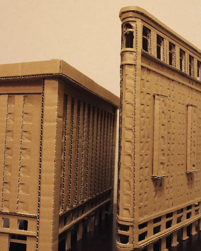 Esta artista japonesa transforma las cajas viejas en tanques, comida y otras esculturas increíbles