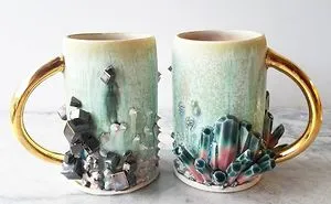 Self-Taught Artist Makes Dazzling Coffee Mugs Which Belong In Art Galleries