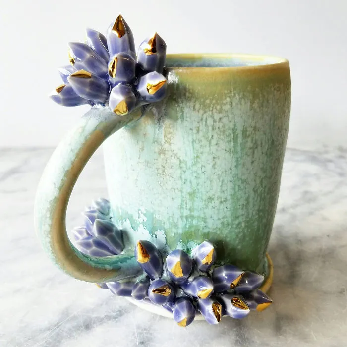 Self-Taught Artist Makes Dazzling Coffee Mugs Which Belong In Art Galleries