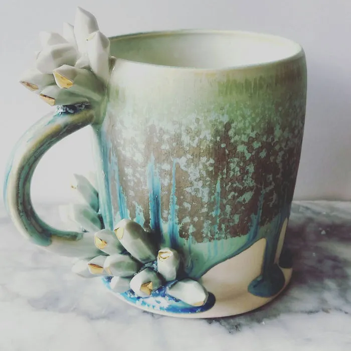 Self-Taught Artist Makes Dazzling Coffee Mugs Which Belong In Art Galleries