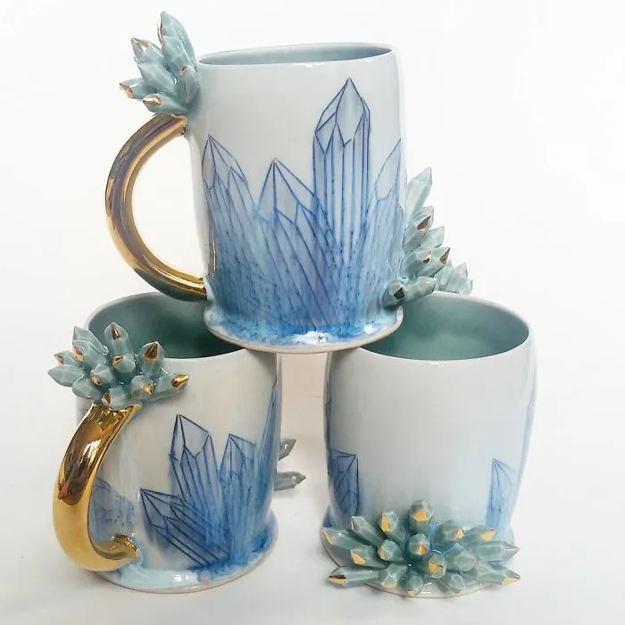 Self-Taught Artist Makes Dazzling Coffee Mugs Which Belong In Art Galleries