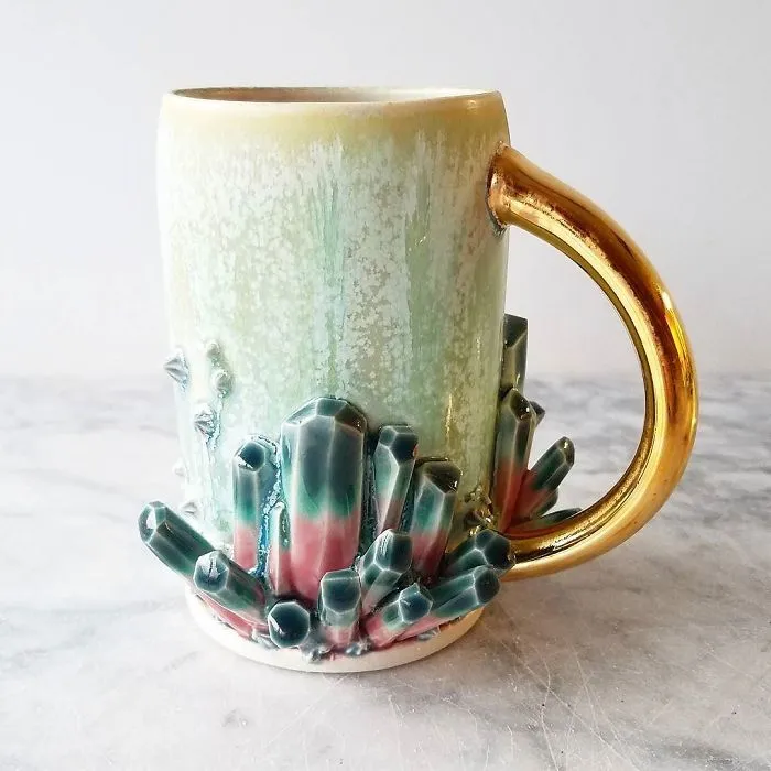 Self-Taught Artist Makes Dazzling Coffee Mugs Which Belong In Art Galleries