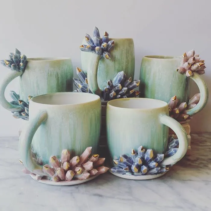 Self-Taught Artist Makes Dazzling Coffee Mugs Which Belong In Art Galleries