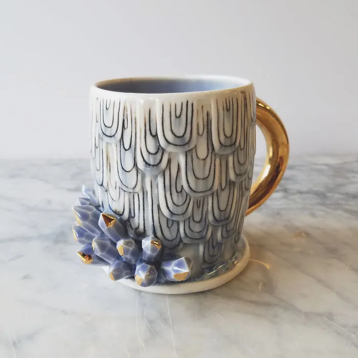 Self-Taught Artist Makes Dazzling Coffee Mugs Which Belong In Art Galleries
