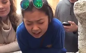 This 17-Year-Old Girl Singing Hallelujah Into A Well Is Going Viral Because, Well, Just Watch It