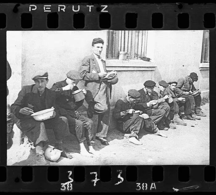 1940-1944: Sopa para comer