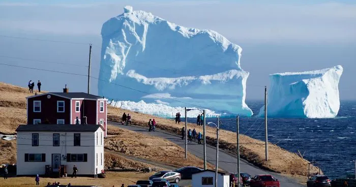 GIANT 150ft Iceberg Is Floating Past Canada, And It's 50ft Bigger Than The One That Sank Titanic