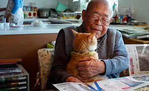 I Got A Cat For My Sick And Grumpy Grandpa, And He Turned His Life Upside Down