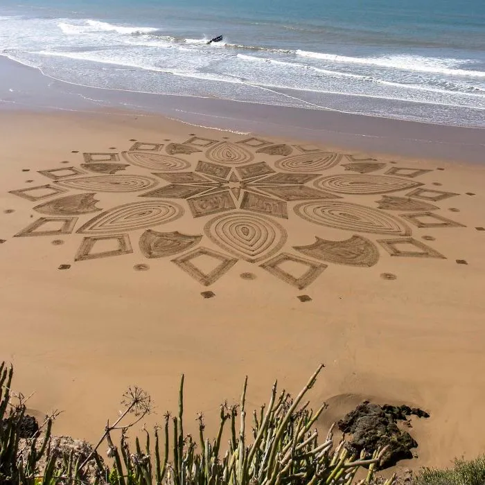 I Create Beach Art Inspired By Arabic Designs And Patterns