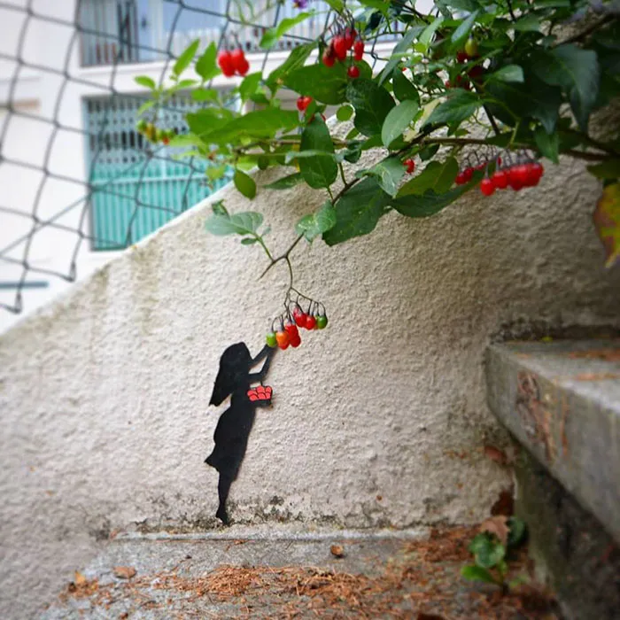 50 Amazing Street Art Installations That Cleverly Interact With Nature
