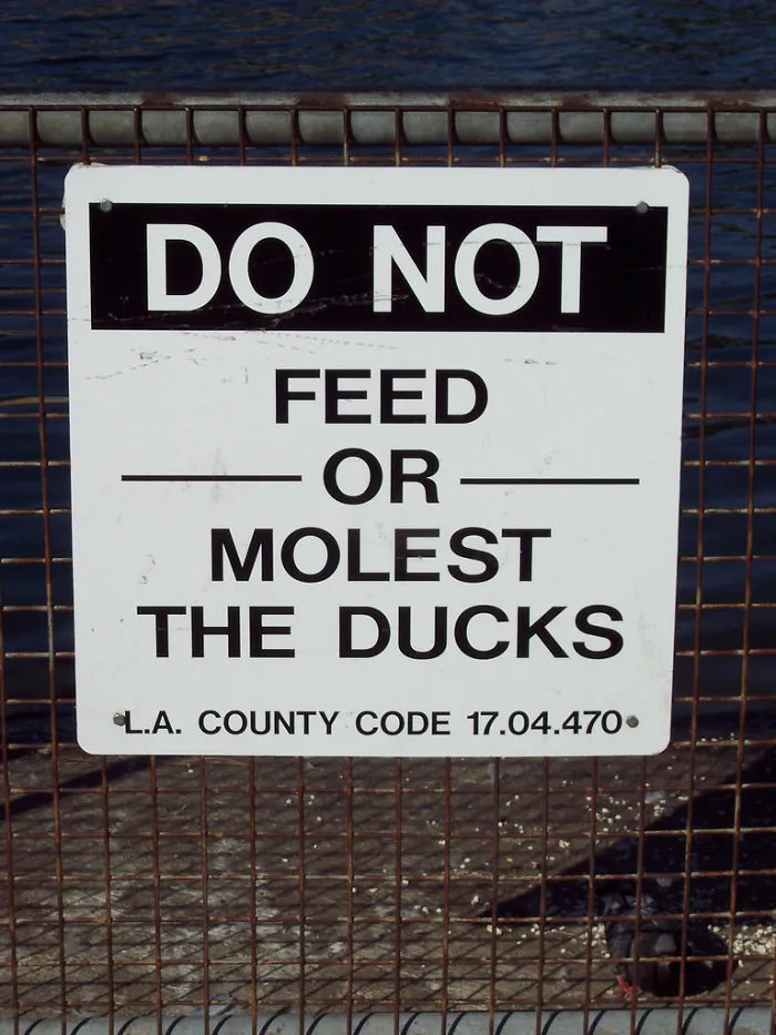 Funny Zoo Sign