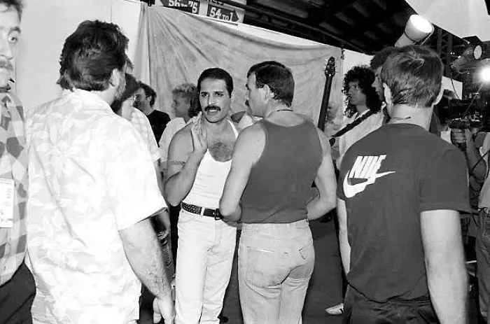 10+ Raras fotos de Freddie Mercury y su novio en los 80 que muestran su lado menos visto