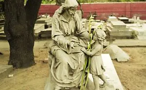 A Magnificent Cemetery Of Delhi - Echoes From The Dusty Corridors Of Time !!