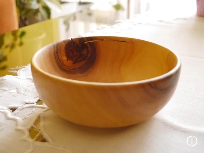 Cracked Cherry Bowl