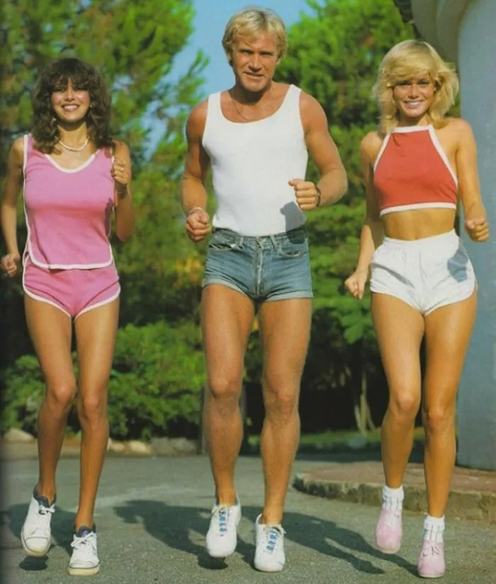 1970s Pics Of Men's Shorts Show A Forgotten Fashion Trend That Made Men Cool