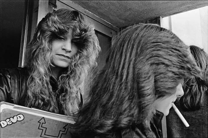 84 Intimate Portraits Of 1970s Rebellious Youth Captured By High School Teacher
