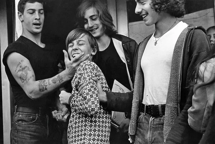 84 Intimate Portraits Of 1970s Rebellious Youth Captured By High School Teacher