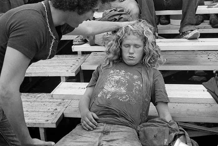 84 Intimate Portraits Of 1970s Rebellious Youth Captured By High School Teacher